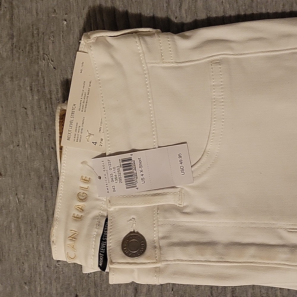 American Eagle White Jeans (US 4 X-Short)